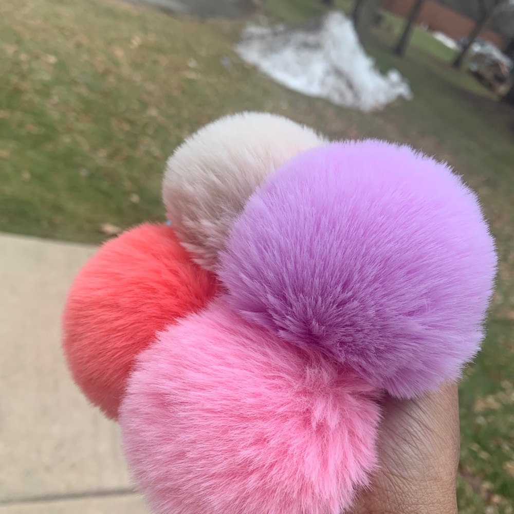 POM POM KEYCHAINS!